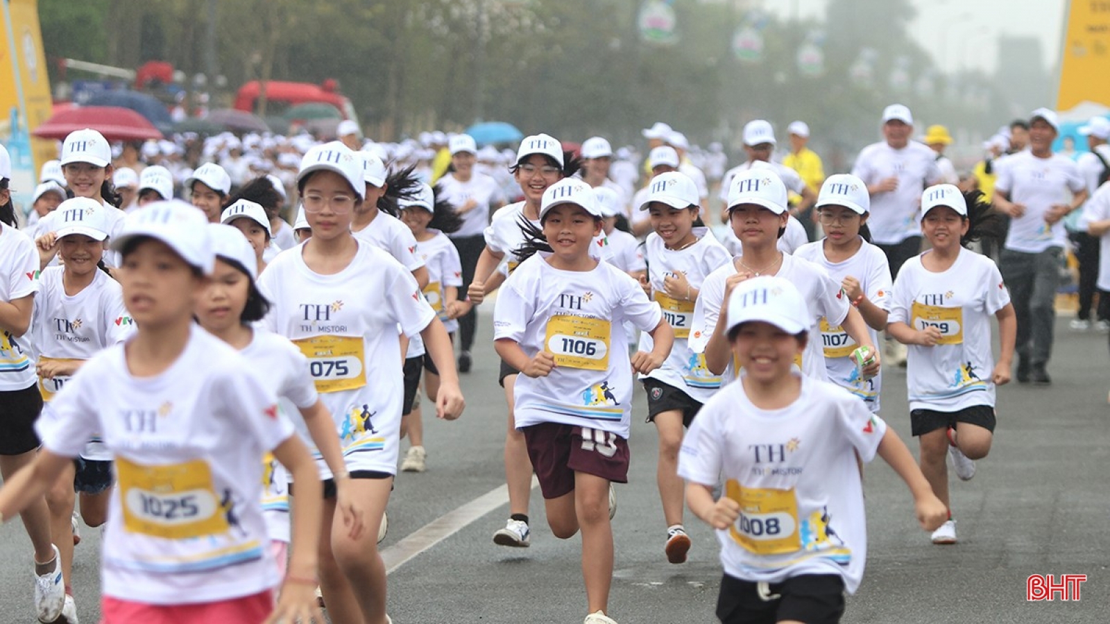 World’s largest school run draws over 10,000 participants