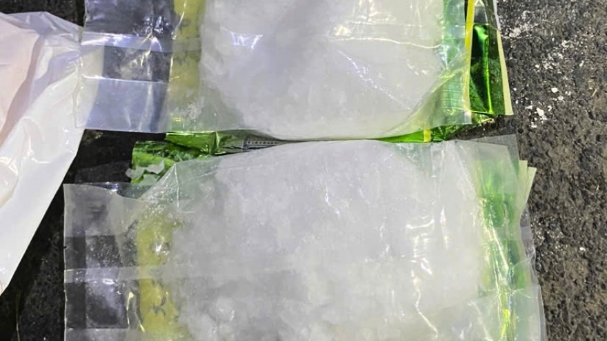 Cà Mau bắt giữ 2 đối tượng vận chuyển 2,4kg ma túy