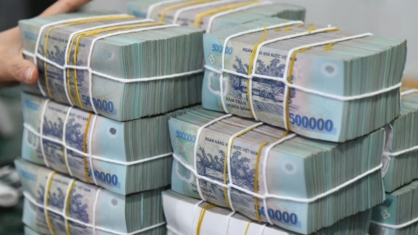 Kỳ vọng tín dụng tăng cao - tăng cường kiểm soát nợ xấu
