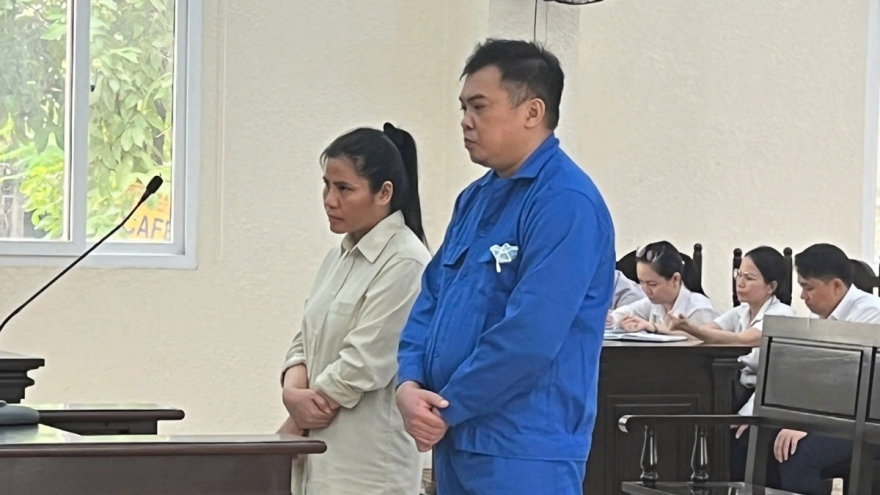Lừa đảo 74 người dân, vợ chồng giám đốc công ty địa ốc ở Bình Dương lĩnh án tù