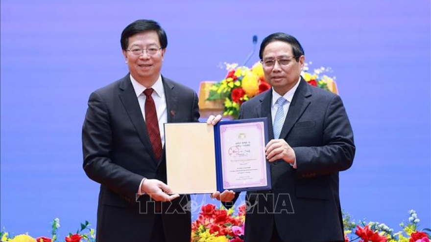 Thủ tướng Phạm Minh Chính nhận danh hiệu “Giáo sư danh dự" Đại học Thanh Hoa