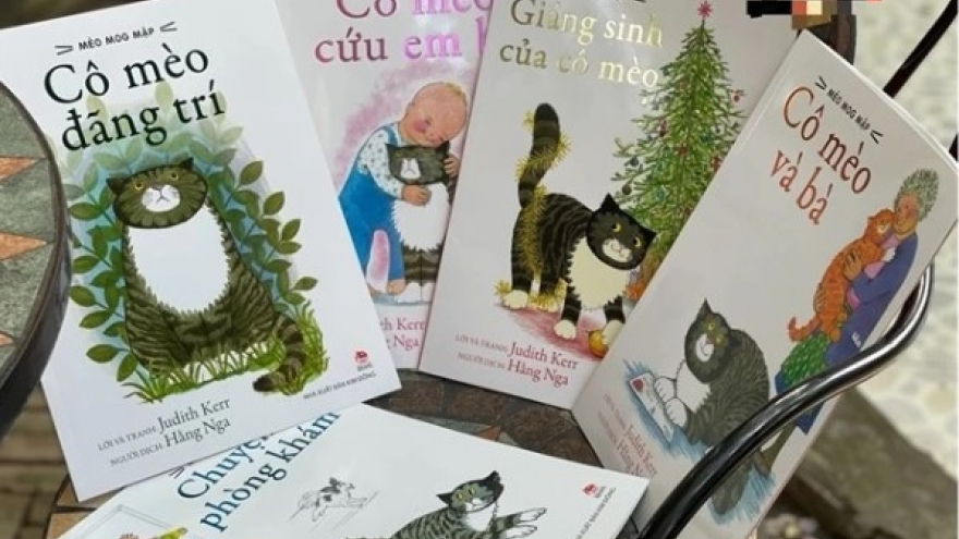 Book week in Hanoi invites children to the wonderland of British tales