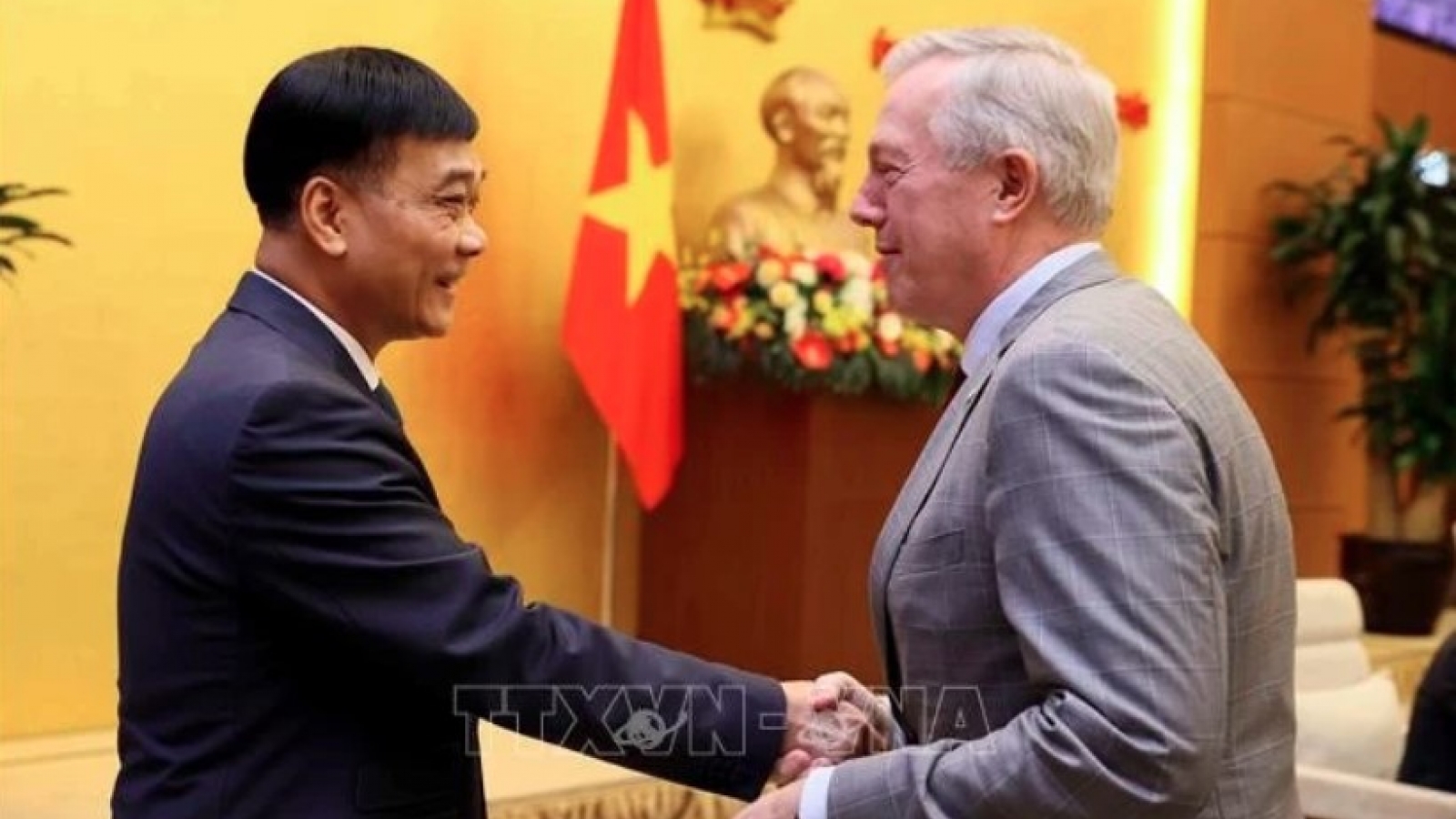 US companies vow to expand investment in Vietnam