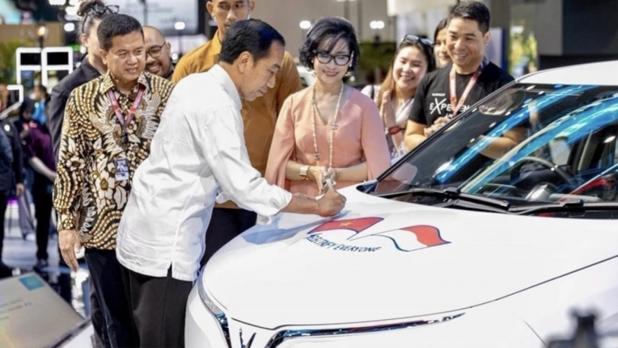 VinFast ships record nearly 2,500 EVs to Indonesia in fourth export wave