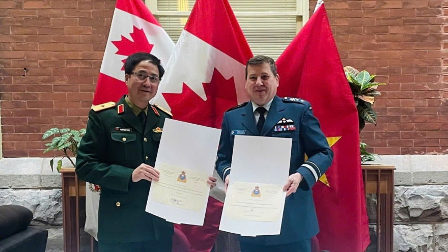 Việt Nam-Canada thúc đẩy hợp tác trong lĩnh vực gìn giữ hòa bình