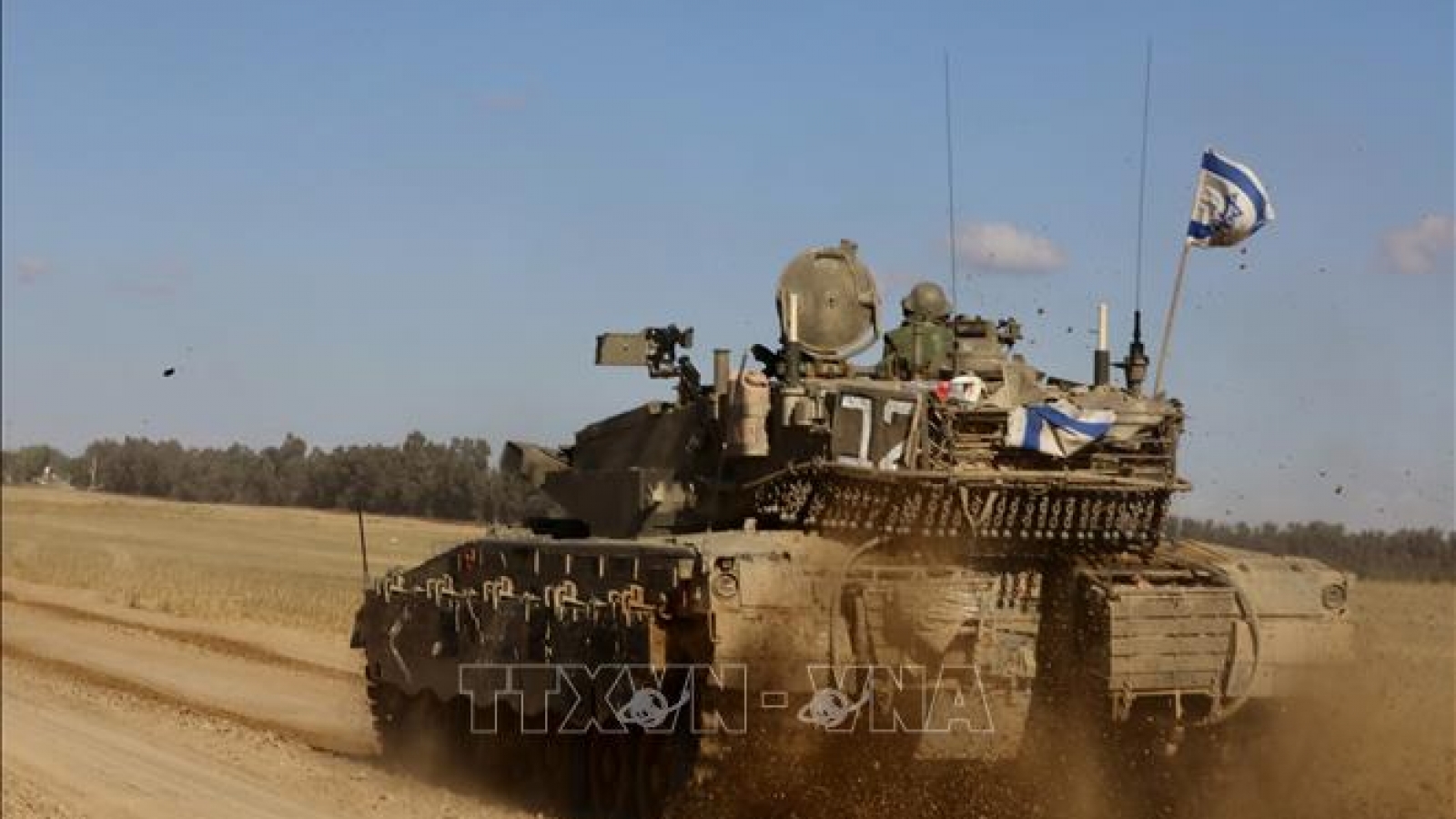 Xe tăng Israel tiến vào Gaza; số người chết gần chạm mốc 50.000
