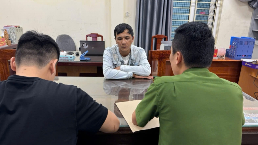Tạm giữ đối tượng thực hiện 3 vụ cướp dây chuyền của học sinh