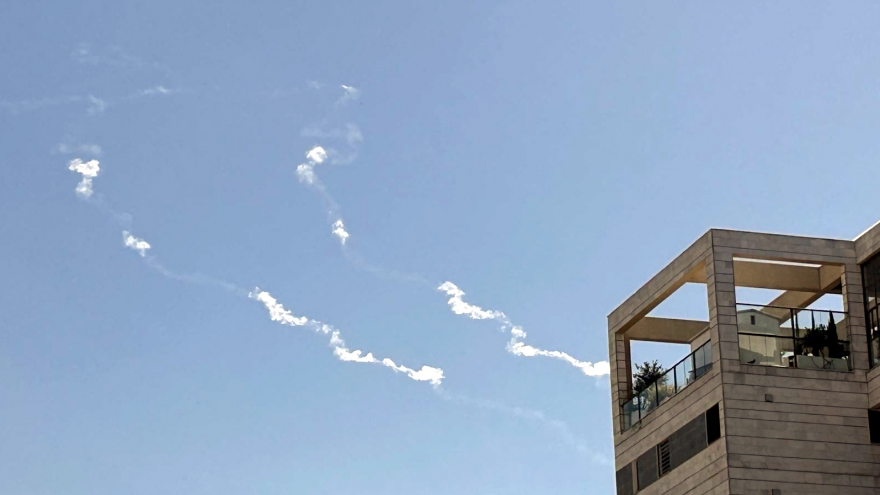 Houthi tiếp tục tấn công Israel