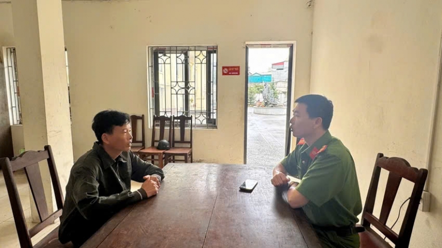 Công an Phú Thọ làm việc với người đánh điều dưỡng Trung tâm y tế Thanh Ba
