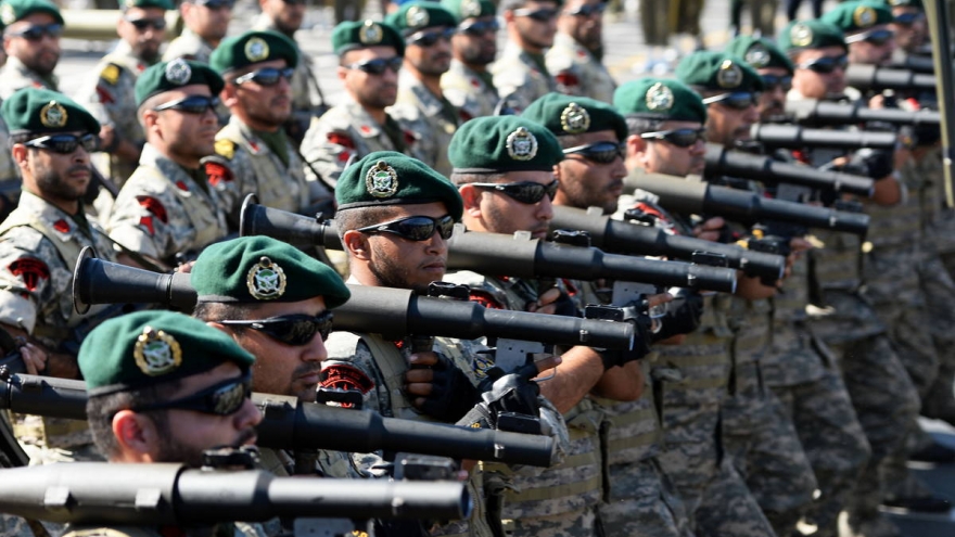Iran dọa chế tạo bom hạt nhân nếu bị tấn công