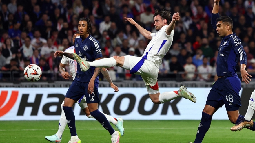 Kết quả tứ kết Cúp C2 châu Âu 2024/2025 sáng 11/4: MU đánh rơi chiến thắng trước Lyon