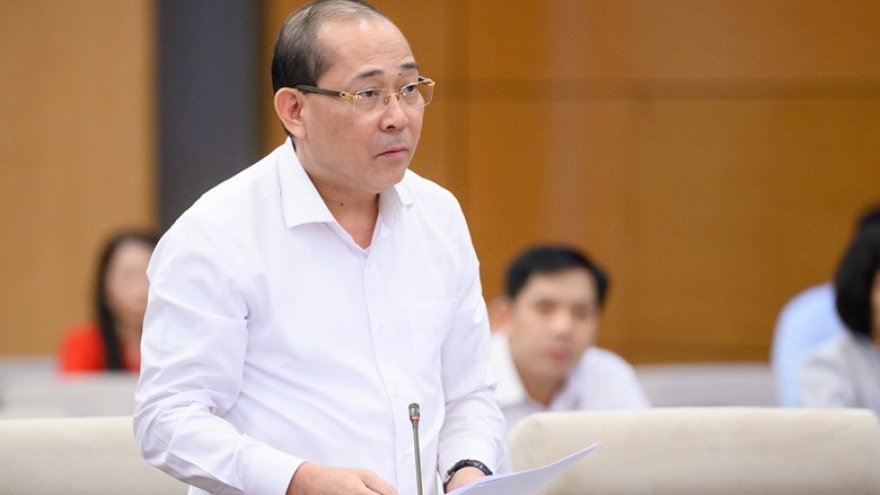 Cử tri hoan nghênh chủ trương miễn học phí, bức xúc vì sữa giả và thuốc giả