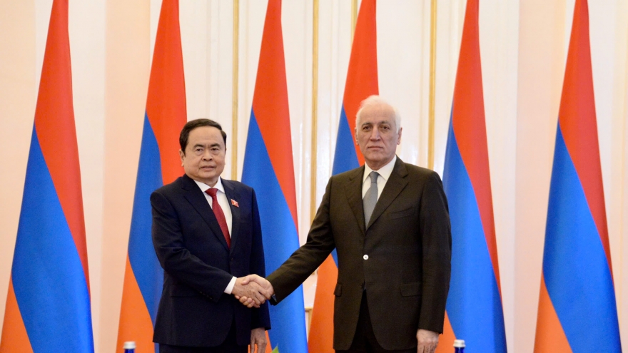 Chủ tịch Quốc hội Trần Thanh Mẫn hội kiến Tổng thống Armenia