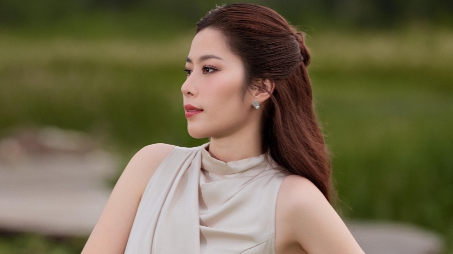 Sao Việt 21/4: Nam Em khát khao quay lại với sân khấu sau nhiều ồn ào