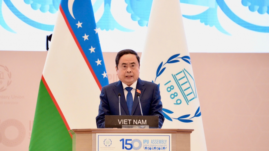 Chủ tịch Quốc hội: Phát triển bền vững cần đi đôi với tiến bộ công bằng xã hội