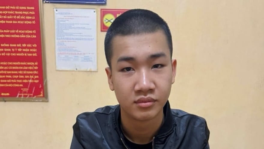 Bắt đối tượng mang thi thể "bạn nghiện" bỏ trên đê tại Hà Nội