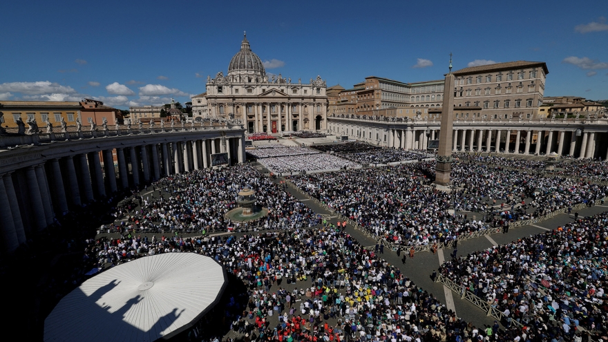 Các nhà lãnh đạo thế giới và "biển người" tiễn biệt Giáo hoàng Francis