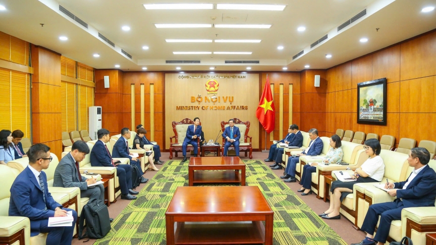 Vietnam seeks to boost labour cooperation with RoK