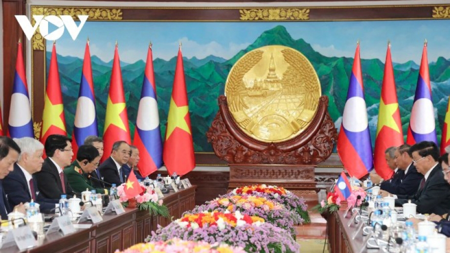 Vietnam, Laos outline breakthrough measures to boost trade and economic ties