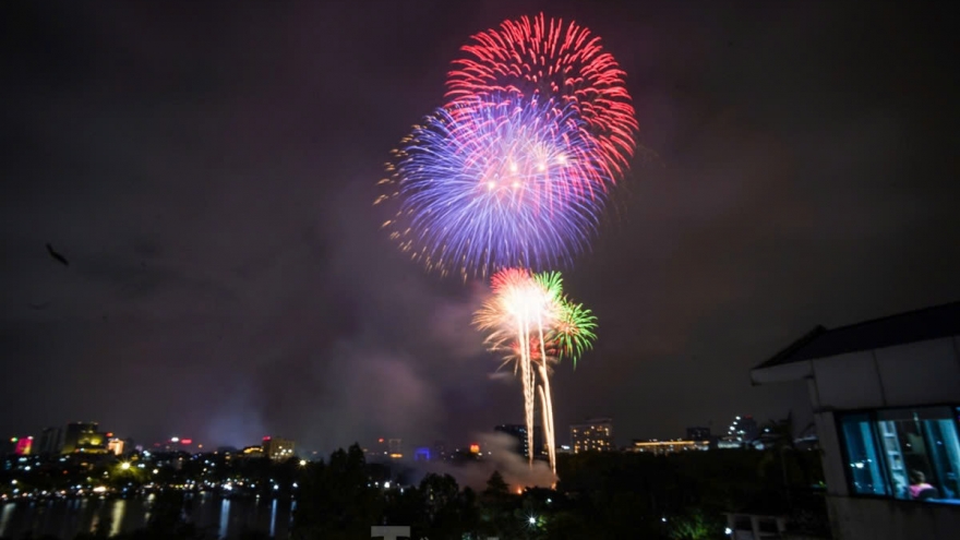 Hanoi marks 50-year national reunification with spectacular fireworks display