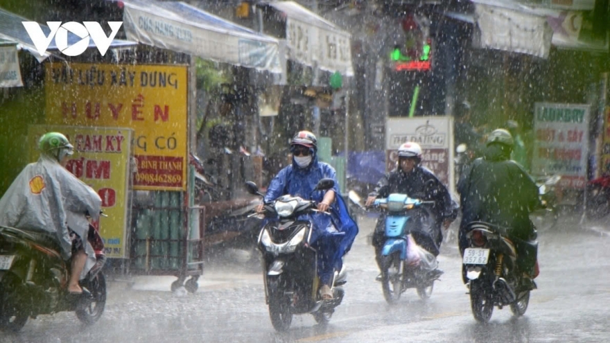 Northerners feel warm before cold spell arrives on weekend
