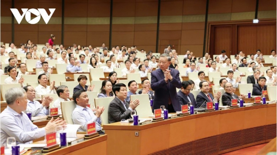 Party chief attends national conference on 11th Party Central Committee’s resolution implementation