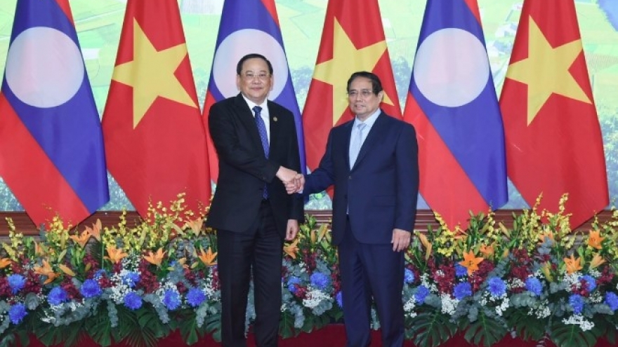Vietnam, Laos agree to work towards US$5 billion in two-way trade