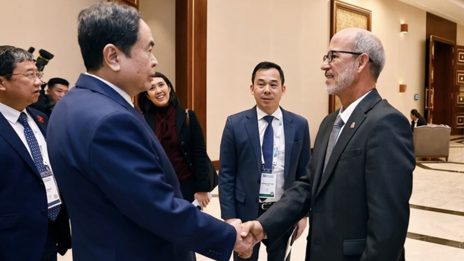 IPU-150: Vietnamese NA Chairman meets Cuban legislator