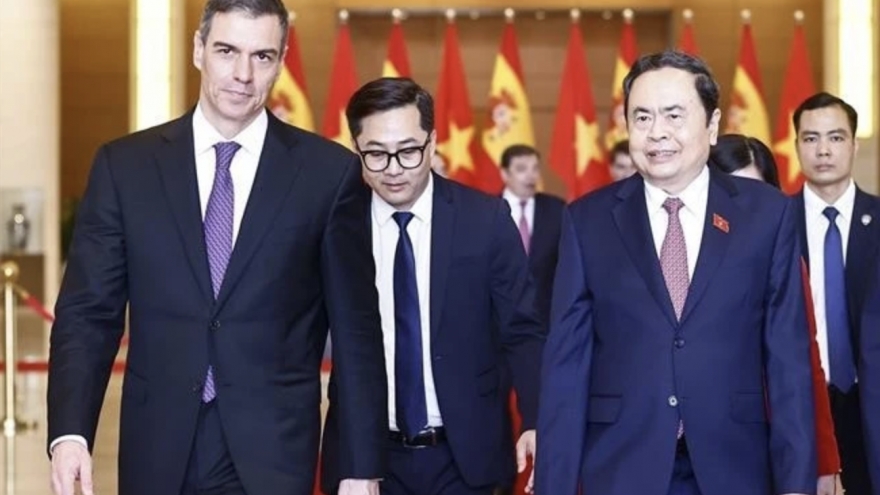 NA Chairman meets with Spanish Prime Minister