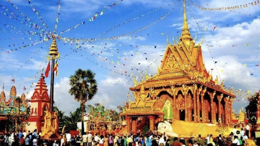Government leader extends New Year wishes to Khmer people