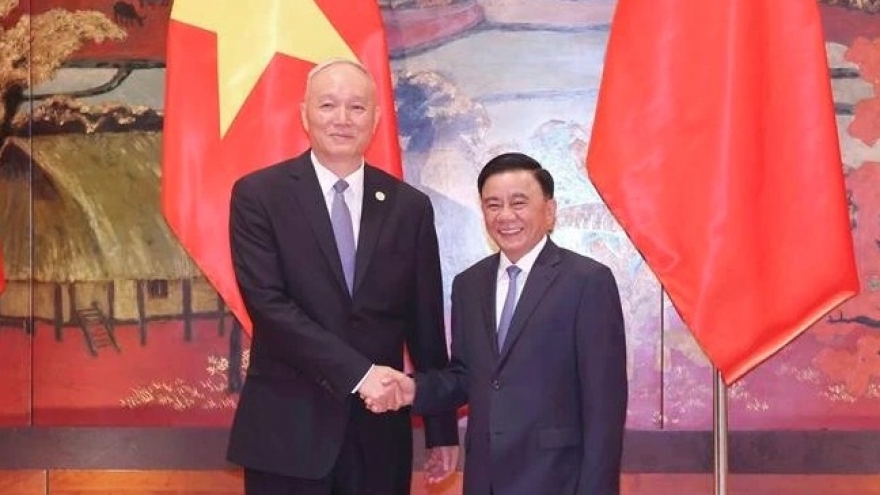 Developing relations with China remains top priority in Vietnam’s foreign policy