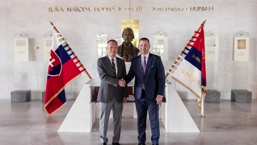 Slovak universities always open doors to Vietnamese students: Official