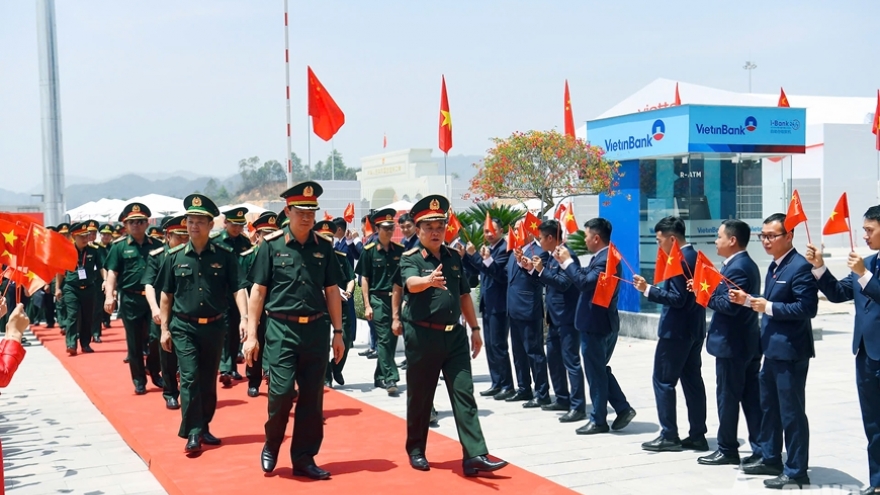Vietnam ready for border defence friendship exchange with China