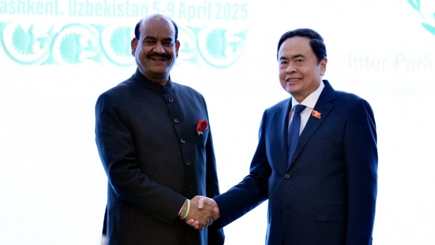 NA Chairman meets Indian parliamentary speaker on IPU-150 Assembly sidelines