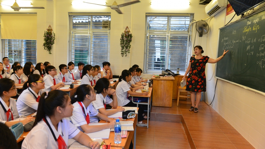Thứ trưởng Bộ GD-ĐT: Tuyệt đối không để dạy thêm, học thêm ảnh hưởng đến thi cử