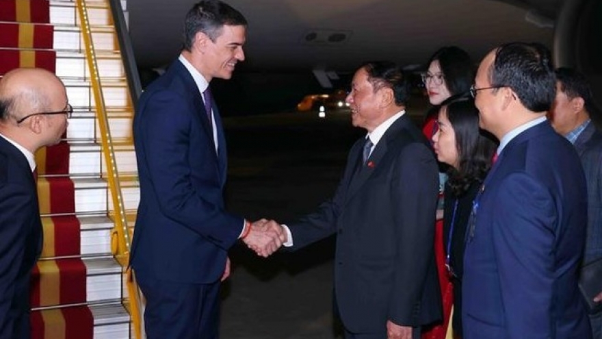 Spanish PM Pedro Sánchez starts official visit to Vietnam