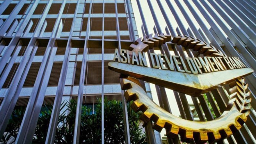 ADB: Việt Nam có thể đạt mức tăng trưởng 6,6% năm 2025