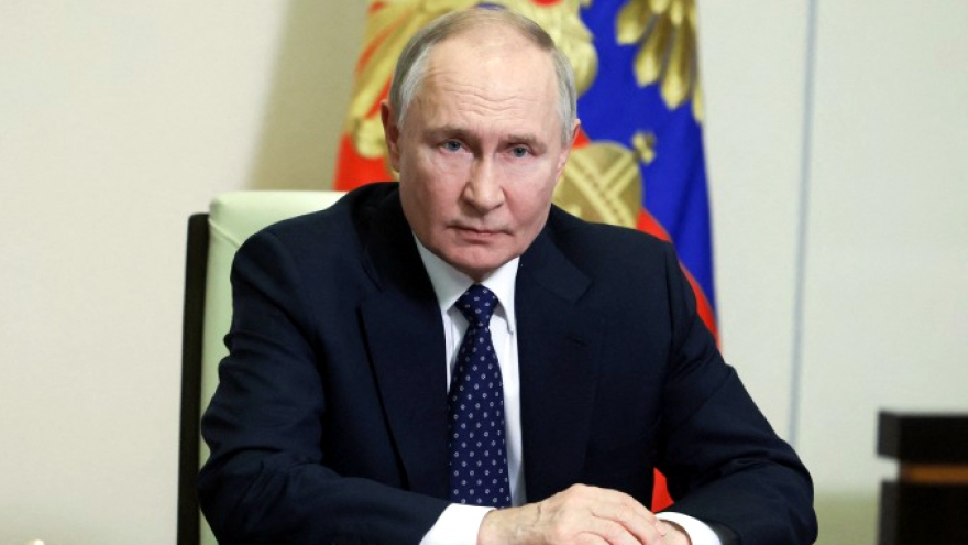 Tổng thống Nga Putin tuyên bố ngừng bắn nhân dịp lễ Phục sinh