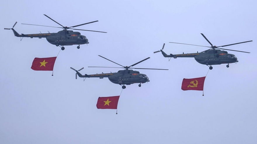 Military aircraft rehearse for 50th anniversary of South liberation and reunification
