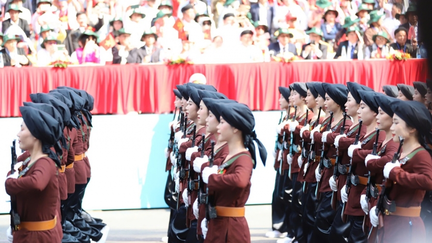 Những "bông hồng thép" rạng rỡ tại lễ diễu binh, diễu hành sáng 30/4