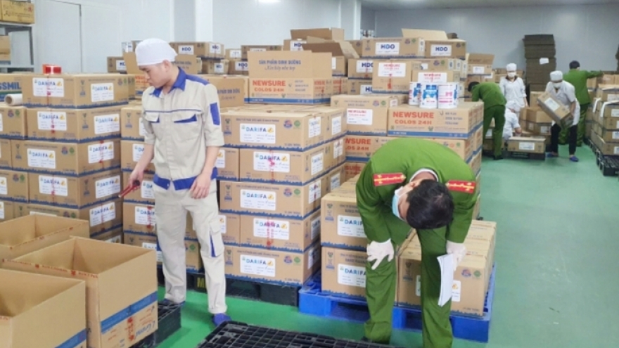 Thủ tướng yêu cầu đẩy nhanh điều tra, sớm kết luận vụ buôn bán sữa giả