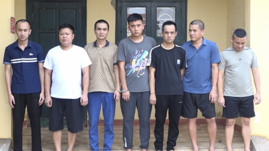 Bắt tạm giam 11 đối tượng trong đường dây cá độ bóng đá 300 tỷ đồng