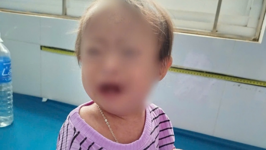 Mẹ bé gái 9 tháng tuổi bị bỏ rơi tại Bệnh viện Nhi Gia Lai đến nhận lại con