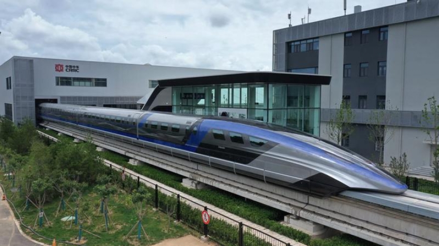 Nhiều tuyến cao tốc Trung Quốc cảnh báo về việc sử dụng hệ thống lái tự động