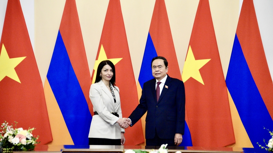 Chủ tịch Quốc hội tiếp Chủ tịch Nhóm Nghị sĩ hữu nghị Armenia-Việt Nam