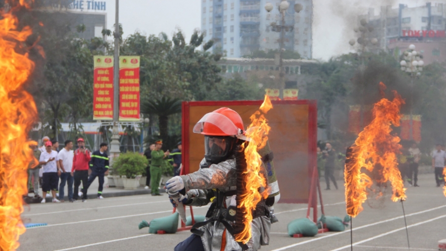 Công an 13 tỉnh, thành tham gia hội thi thể thao chữa cháy và cứu nạn tại Nghệ An