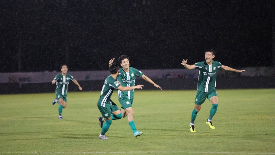 Công Phượng lại ghi "siêu phẩm đá phạt", Bình Phước hy vọng lên hạng V-League