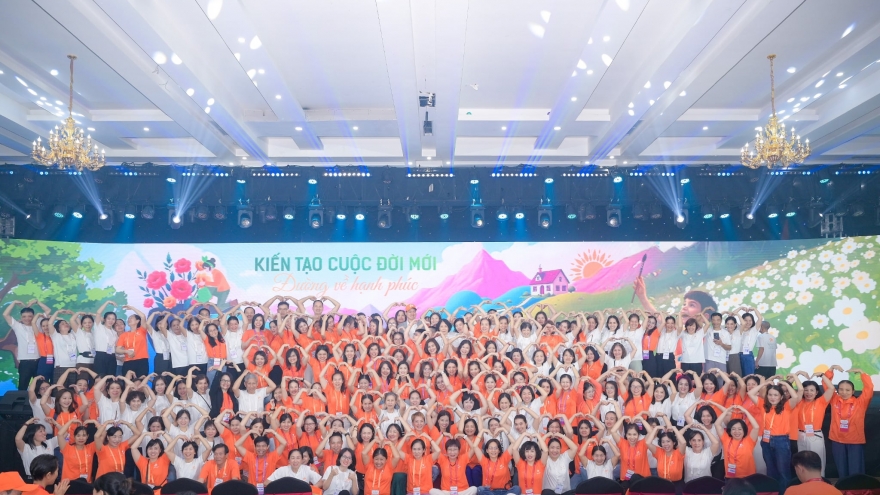 Định nghĩa lại hạnh phúc cùng hành trình “kiến tạo cuộc đời mới”