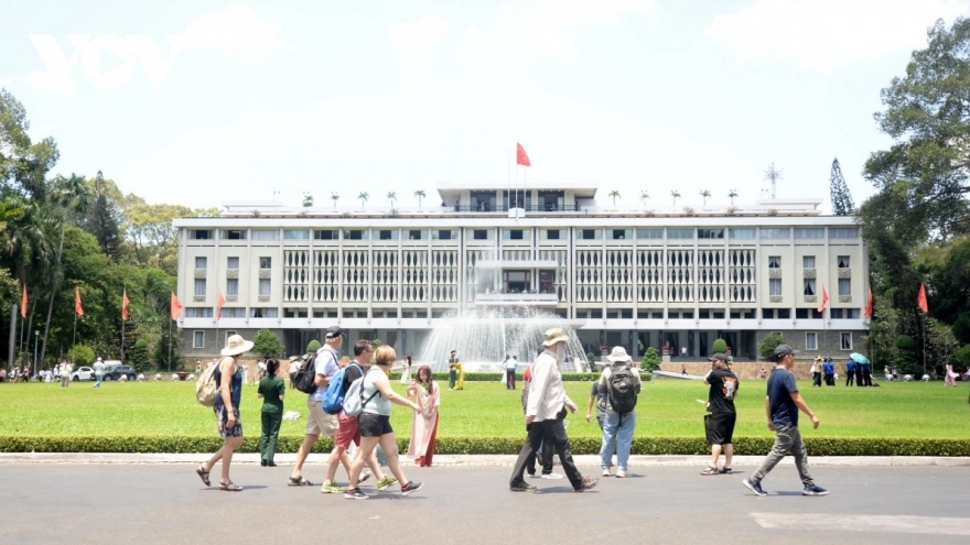 Thời tiết ba miền trong dịp nghỉ lễ 30/4 và 1/5 diễn biến ra sao?