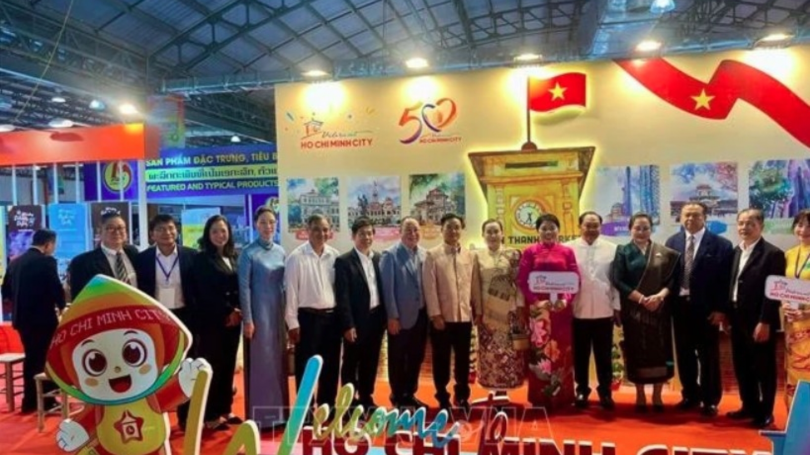 Vietnam, Laos boost trade at Savannakhet expo